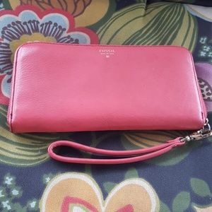 Fossil wallet/wristlet