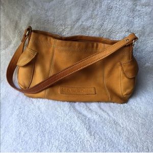 Fossil leather shoulder bag !