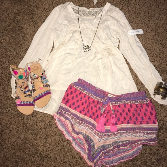 ✌🏽Trendy Hi Low Boho Top✌🏽 - Picture 1 of 4