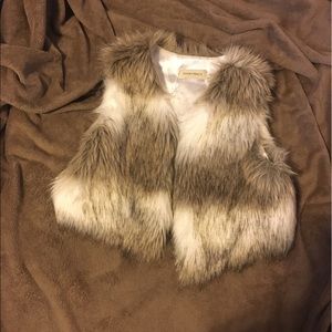Fur vest (fake fur)