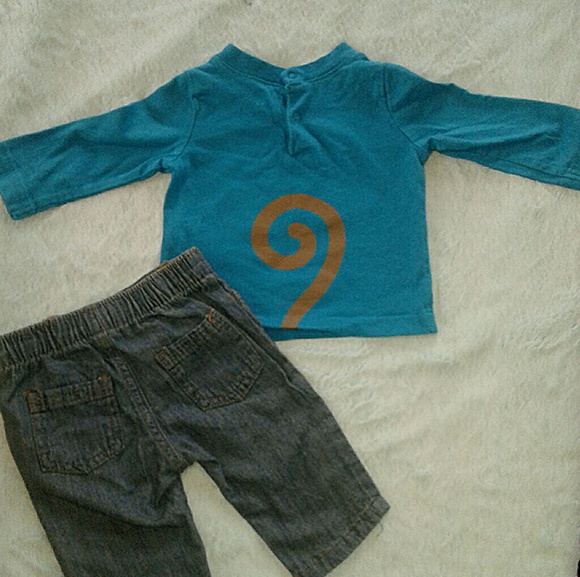 **Turn Me Around** Monkey Outfit - Picture 2 of 2