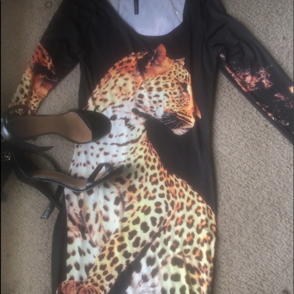 🚨New Dress🚨 - Picture 1 of 2