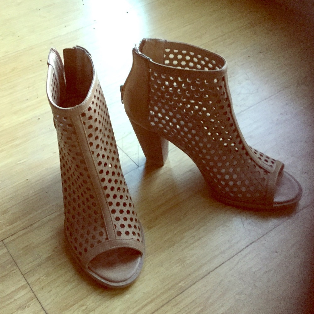 Peep toe Booties