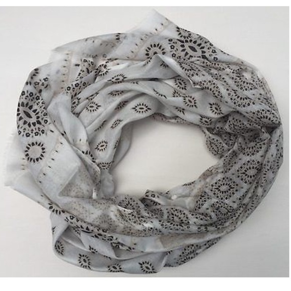 New Diamond 💎 Print Beach Sarong - Picture 3 of 6