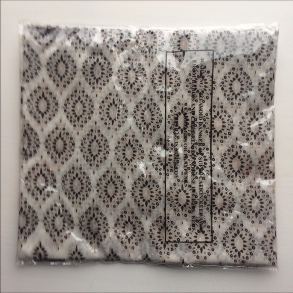 New Diamond 💎 Print Beach Sarong - Picture 5 of 6