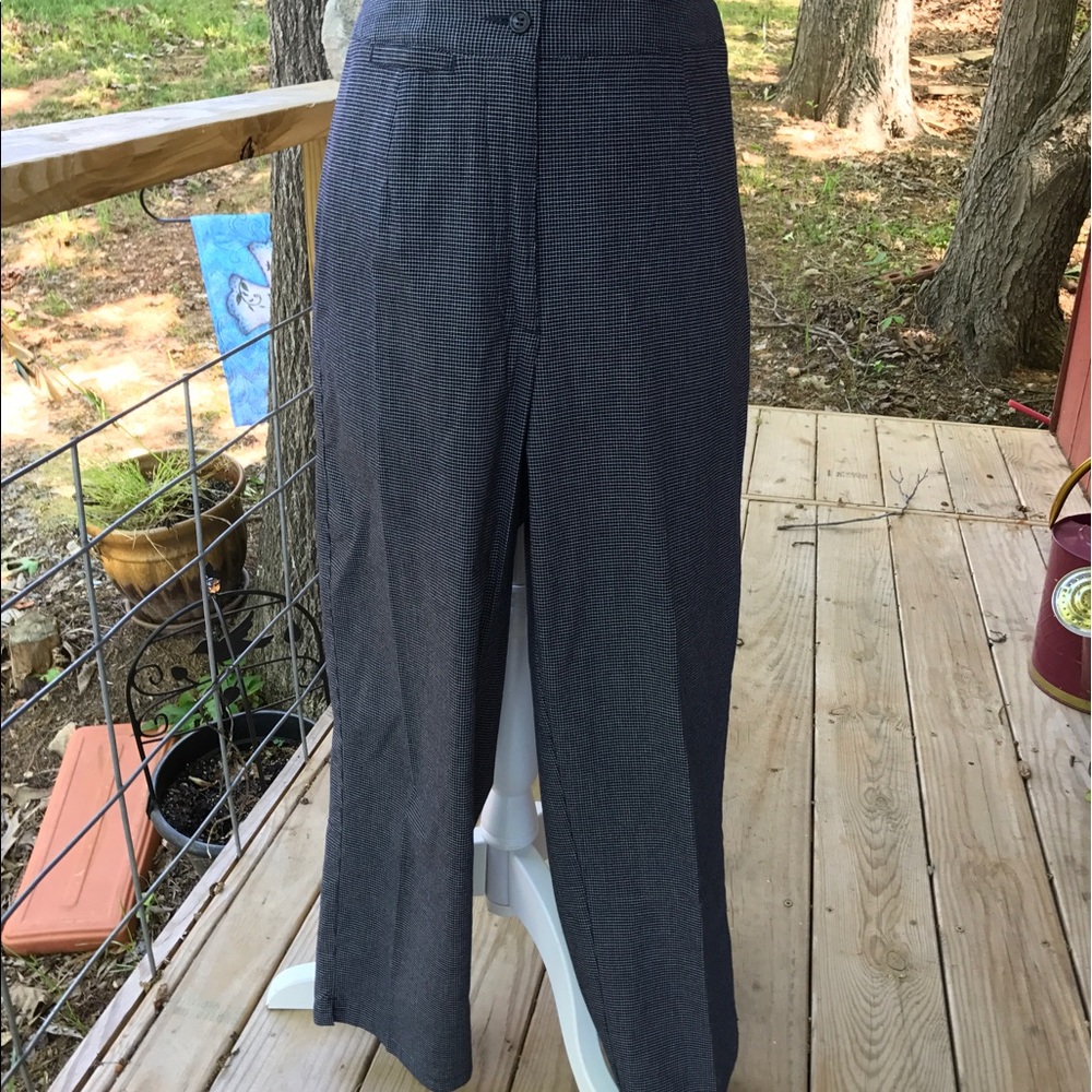Navy/white cropped pants by Liz Claiborne