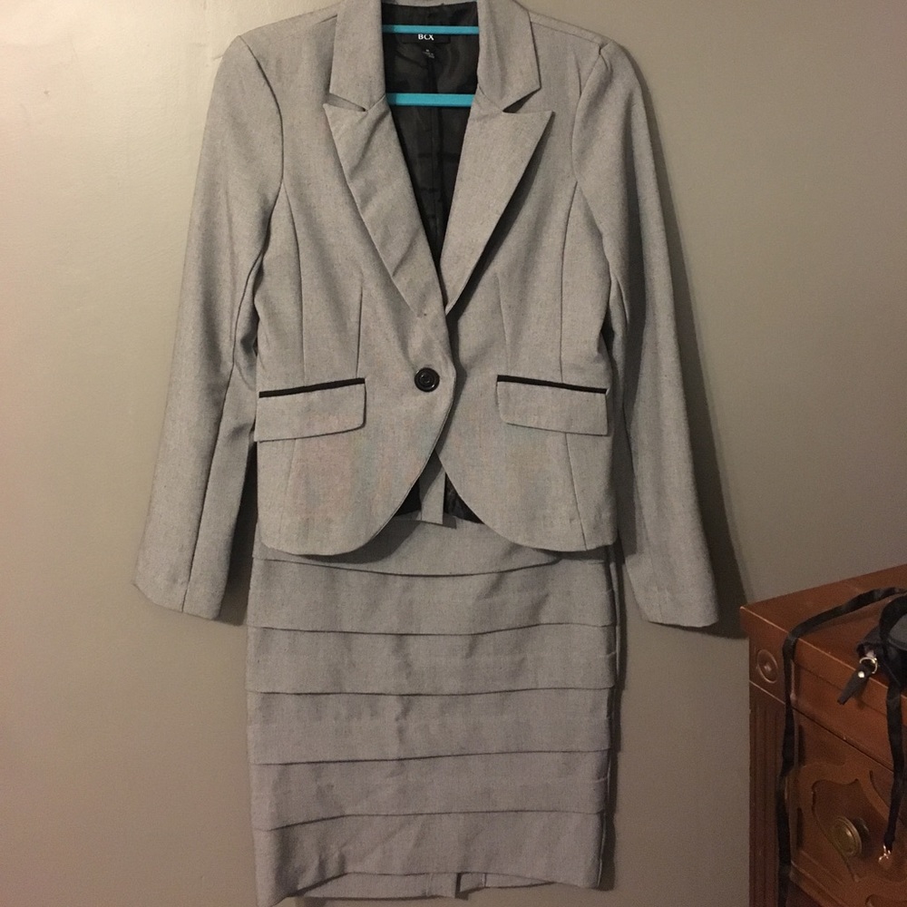 BCX Grey Skirt Suit