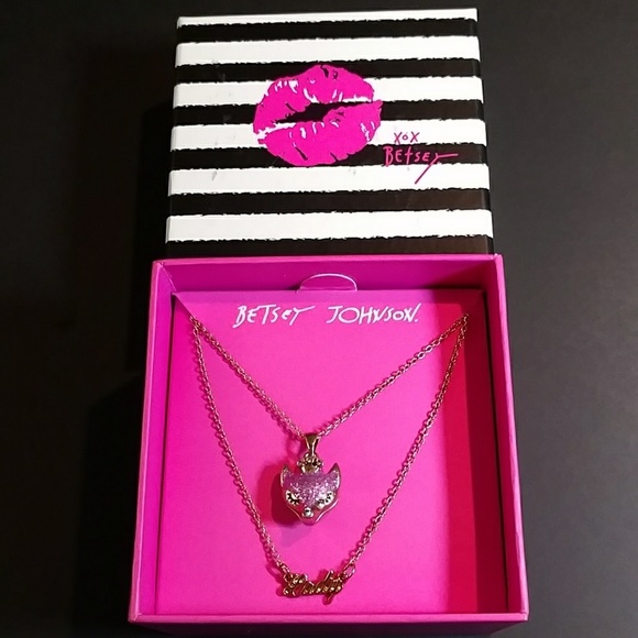 Betsy Johnson necklace. - Picture 3 of 6