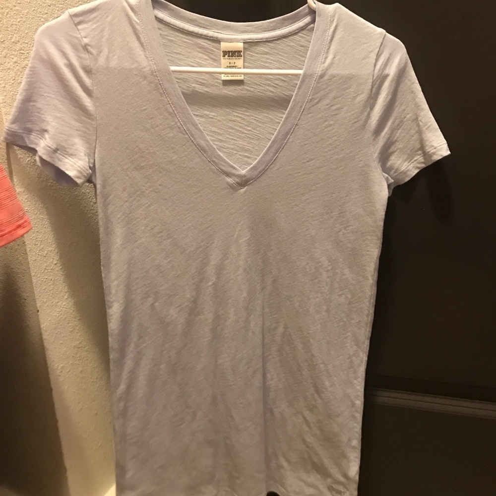 PINK Victoria's Secret light purple vneck. Size s