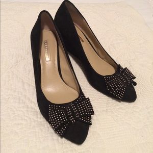 Black BCBG Wedges with Gold Bows