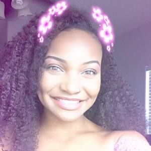 Meet your Posher, Zareé