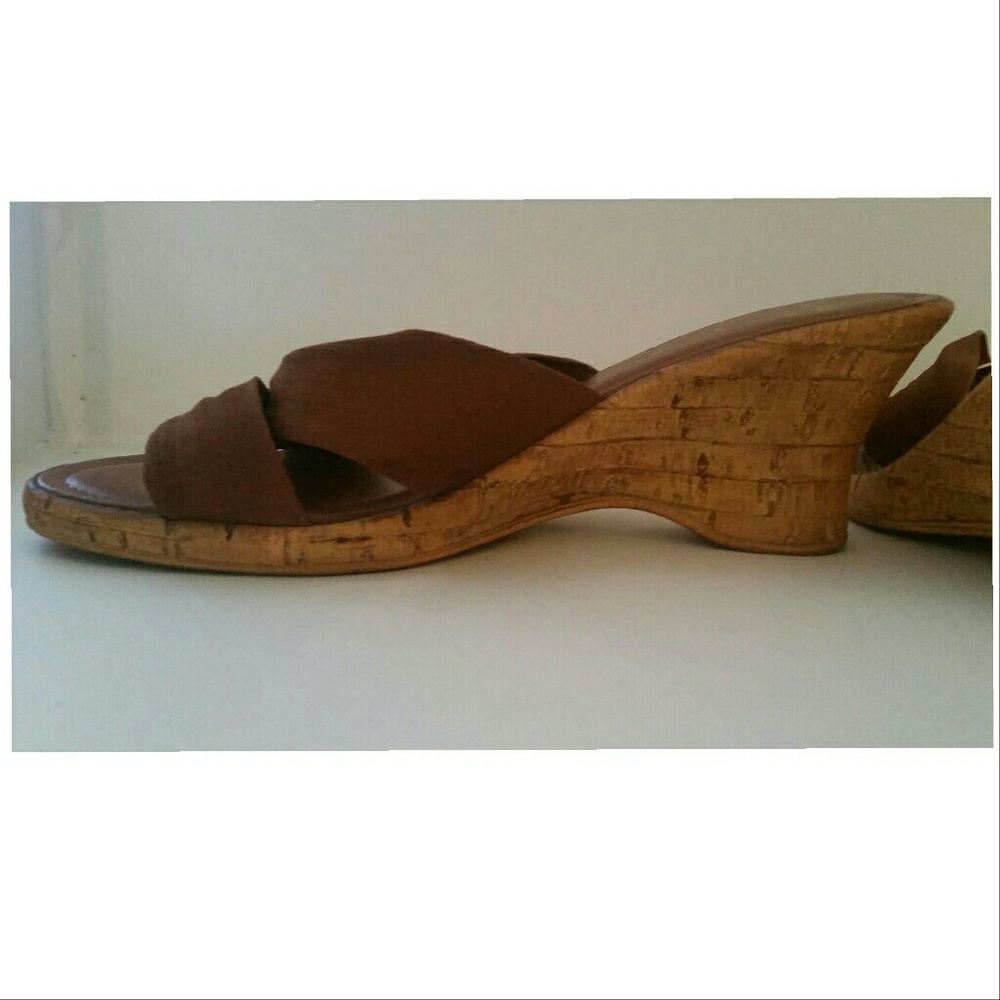 Brown Cork Wedges