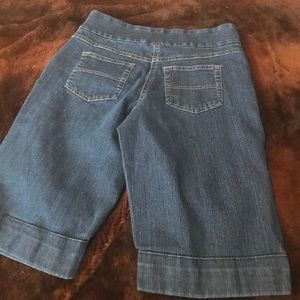 Westbound Petites Bermuda Shorts EUC