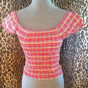 Super cute retro off the shoulder summer halter.