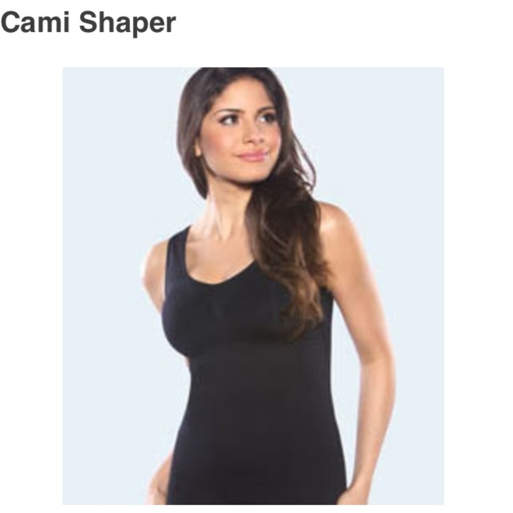😊🌸 NWT Genie Bra Camisoles  🌸😊