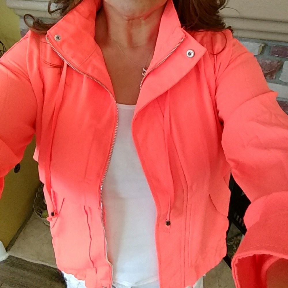 ??Jacket - Picture 6 of 6