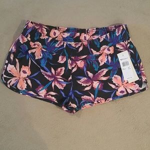 Adorable Roxy Swim Shorts Size L NWT