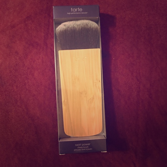 41 off tarte Other Tarte Swirl Power Contour & Bronzer Brush from Elif's closet on Poshmark