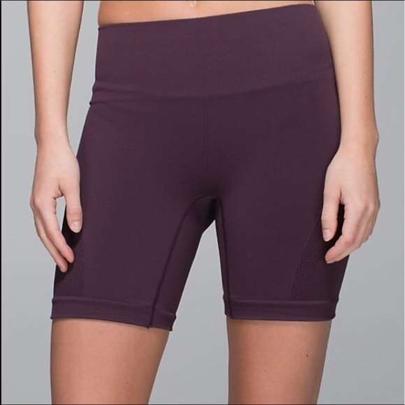 lululemon athletica Pants - Lululemon Sculpt Shorts, size 6