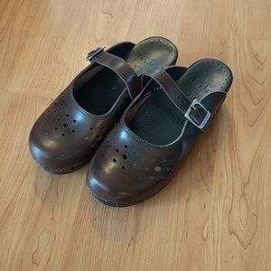 38 Dansko Shoes