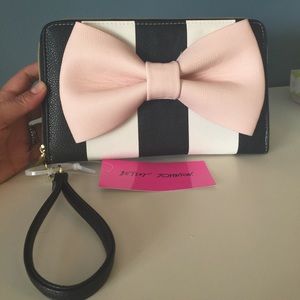 Betsy Johnson Travel Wallet Wristlet - Stripe