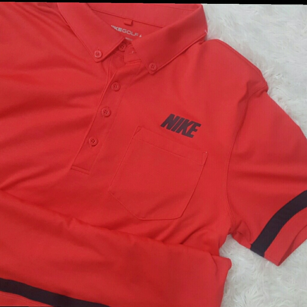 Men's nike golf shirt size small