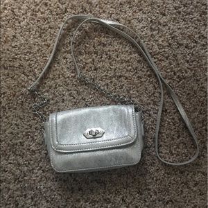 CLEAR OUT SALE Silver Steve Madden Crossbody Purse