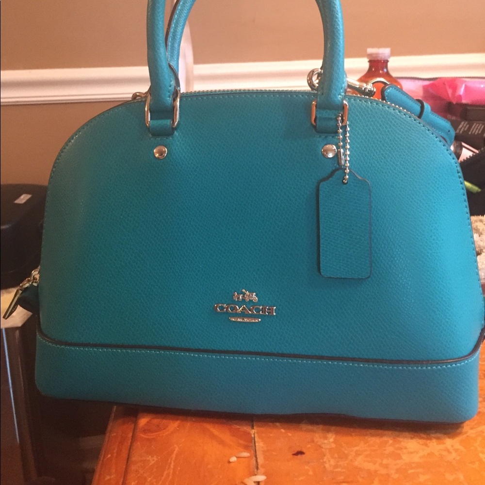 Coach Sierra Authentic. NWOT. Cross body bag.