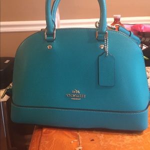 Coach Sierra Authentic. NWOT. Cross body bag.