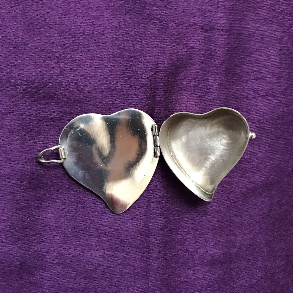 Handmade Abalone Shell Mini Jewelry Box - Picture 4 of 4