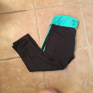 Cropped Lululemon Leggings !!