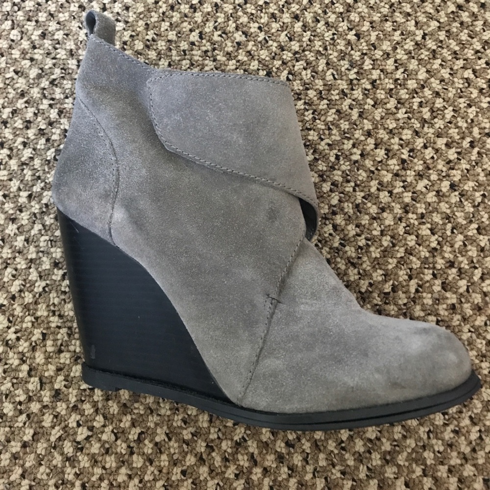 Bcbgeneration Platform Booties - image 2