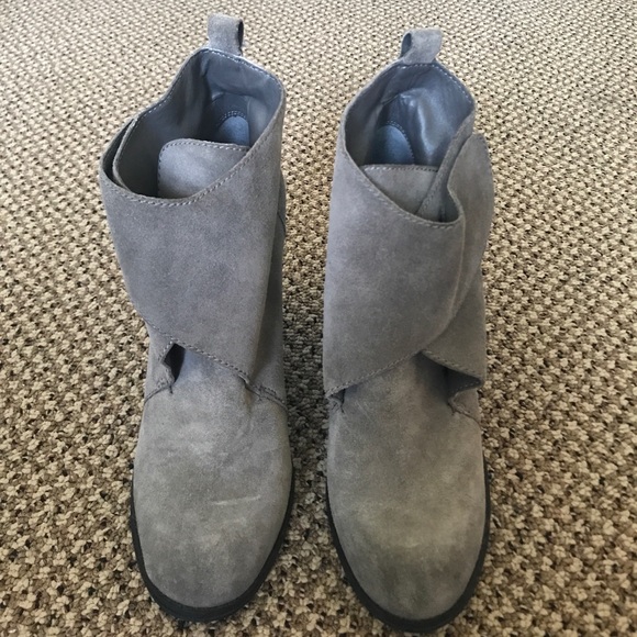BCBGeneration Platform Booties - Picture 1 of 4