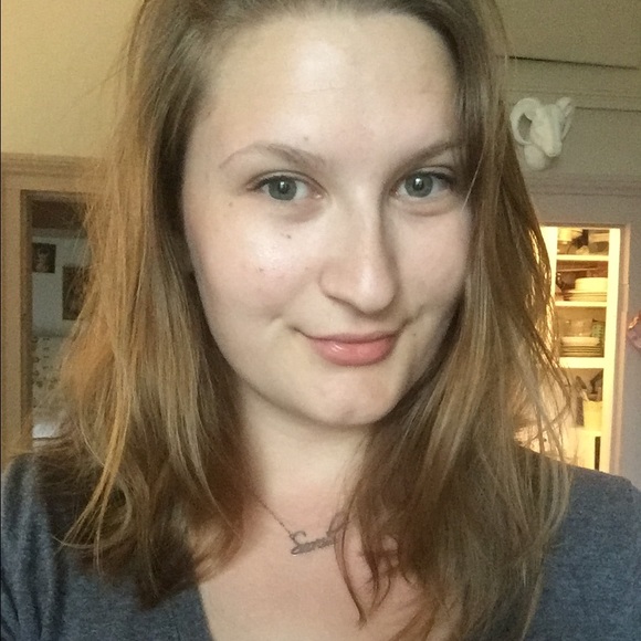 Meet your Posher, Sarah - Picture 2 of 4