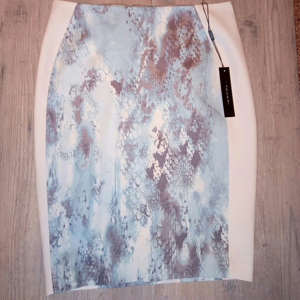 Women's Tahari Aria skirt.