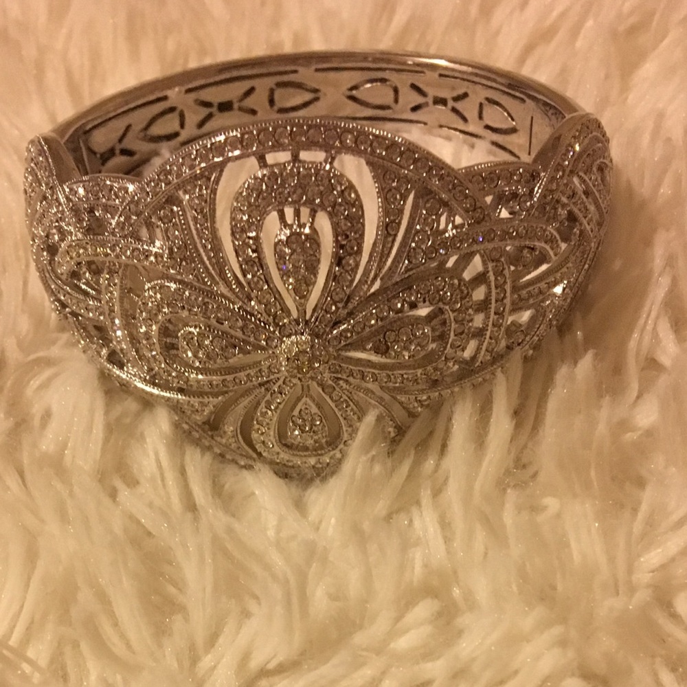 Cubic zirconia pave diamond bangle