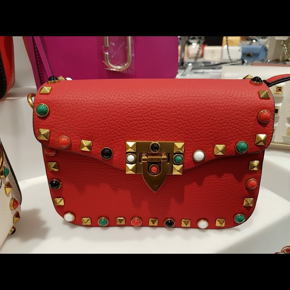 Meet your Posher, Neena