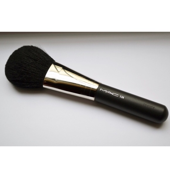 powder brush mac