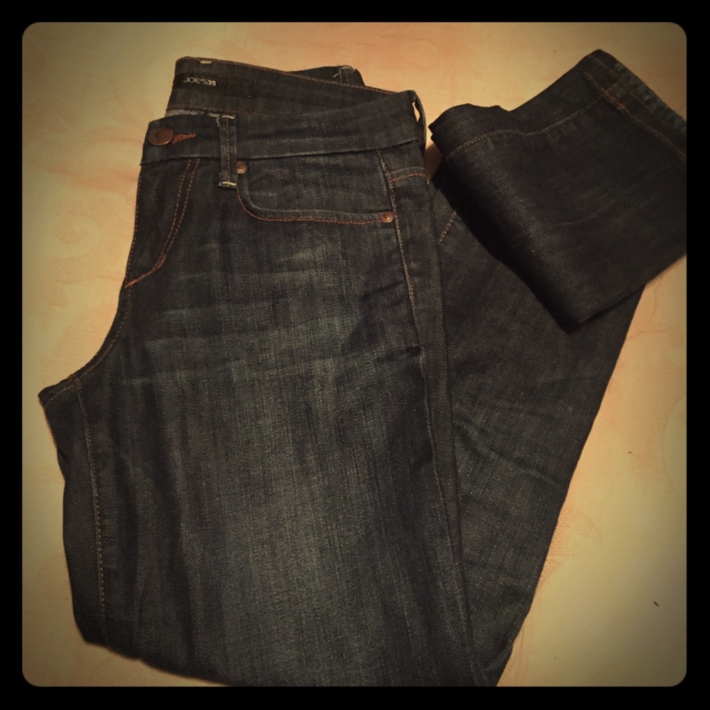 Joe's straight/ cigarette fit Jeans!