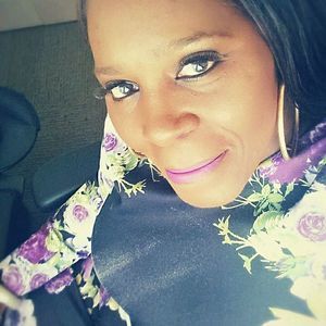 Meet your Posher, Denise