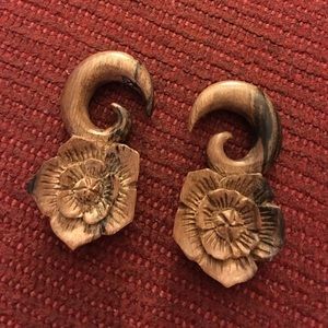 Wooden, flower gauges