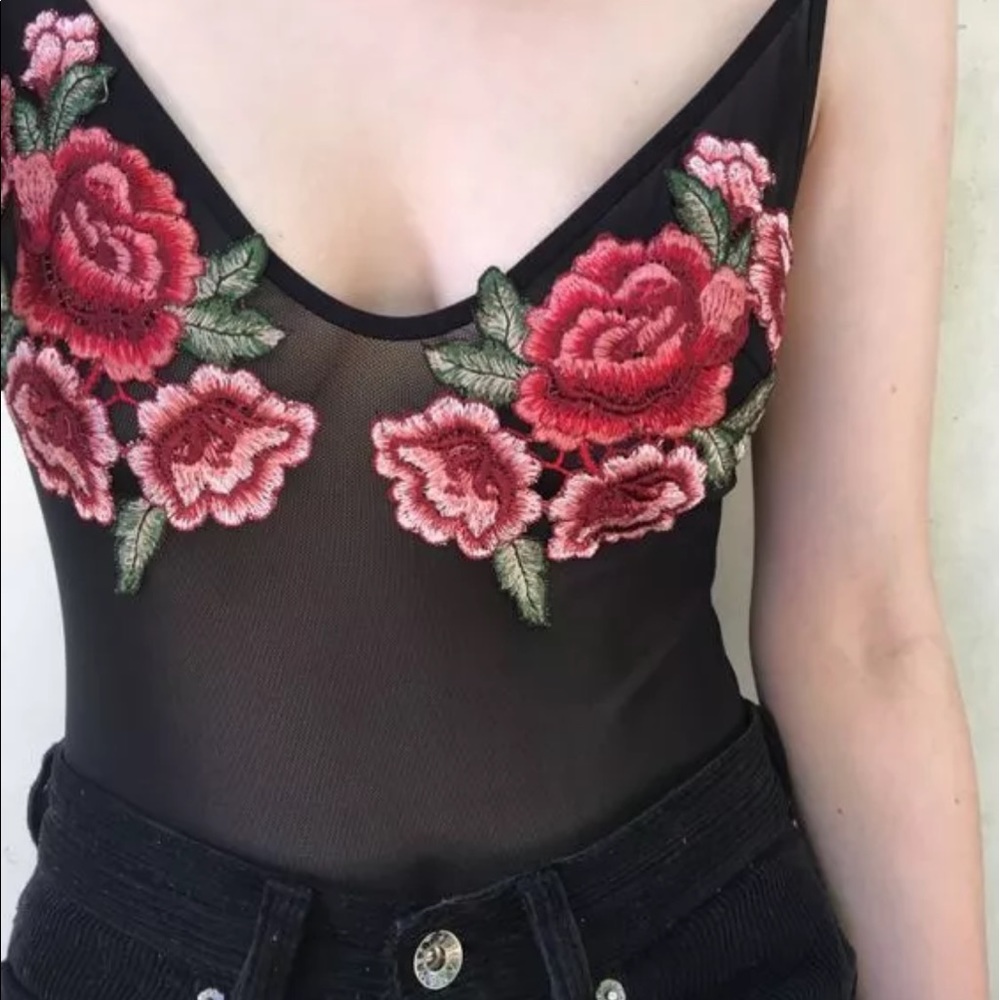 Floral embroidered sheer bodysuit top nude - Picture 4 of 6