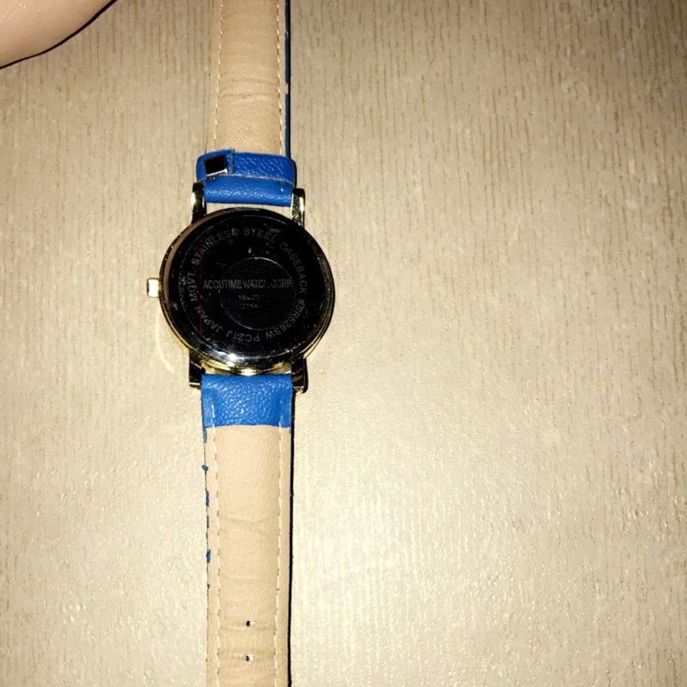 Watch - Picture 3 of 3
