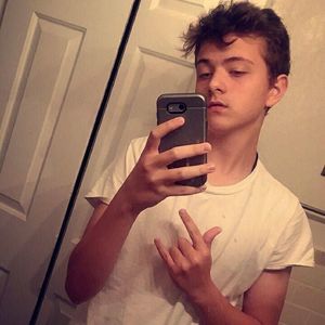 Meet your Posher, Carson