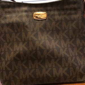 Cross body MK by Micheal Kors bag