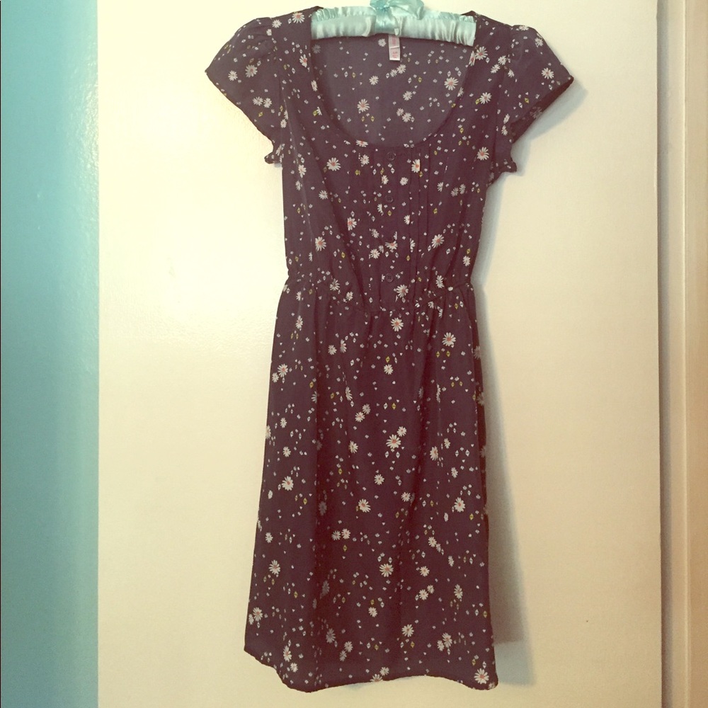 Sweet Dress! Elastic waist with tie at back