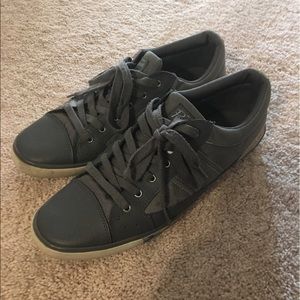 Penguin shoes size 13