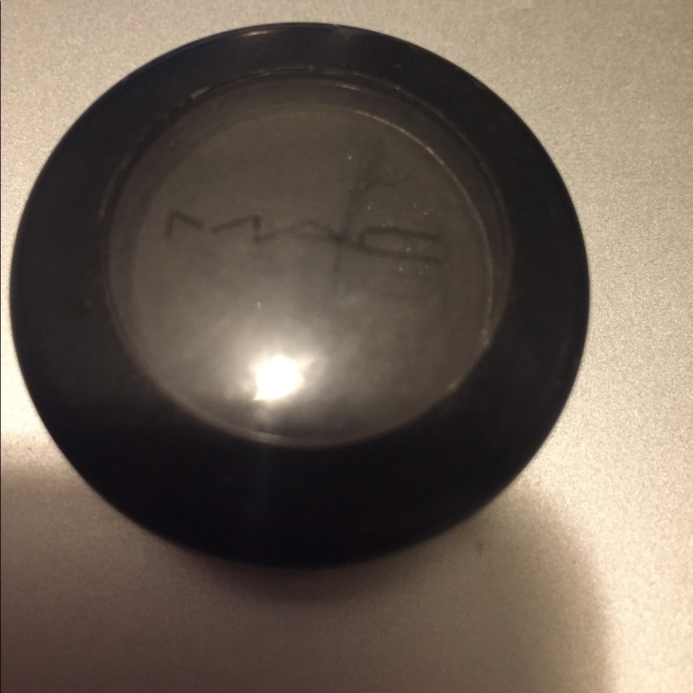 MAC PRINT EYESHADOW
