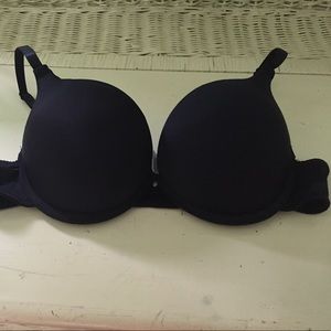 Black push up bra