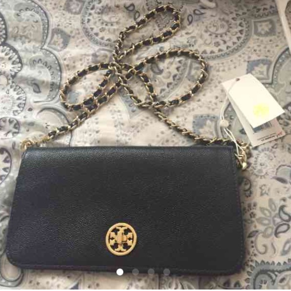 RELISTED Tory Burch Adalyn Clutch. NO OFFERS